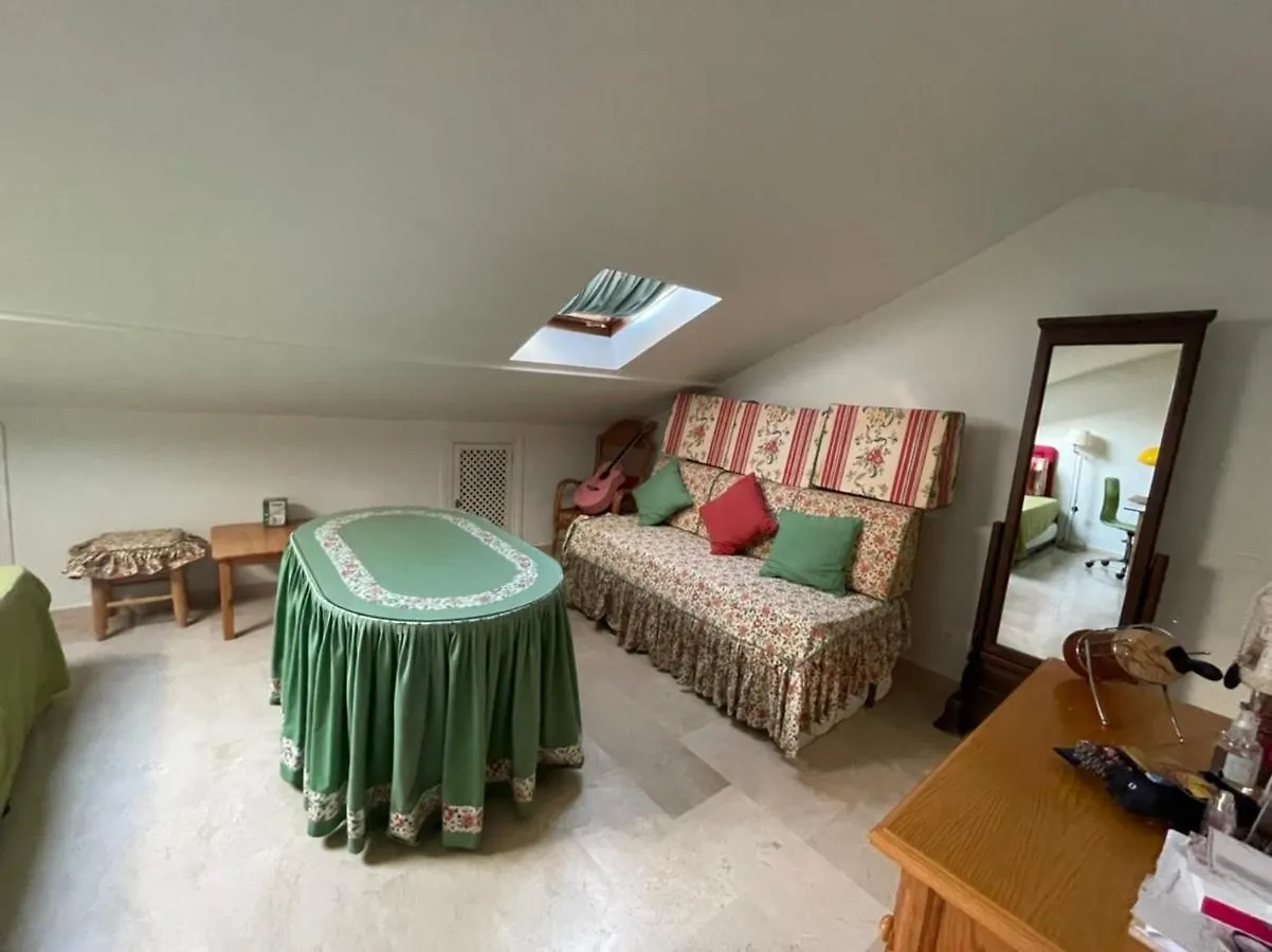 Apartamento 2 Dormitorios En Marbella ,Cerca De La Playa contacts